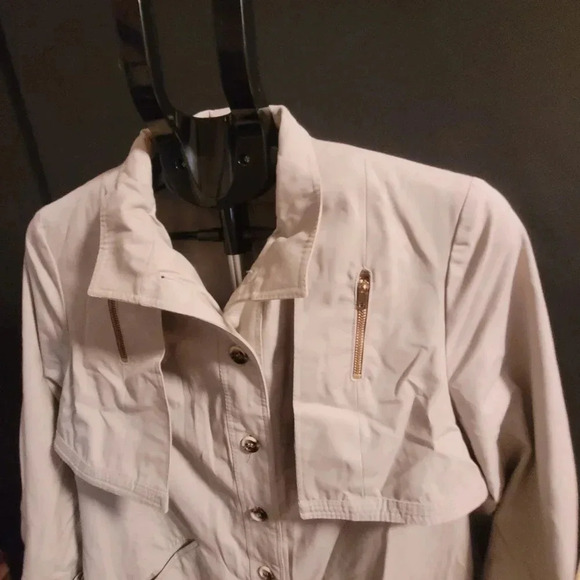 Vintage Women's Trench Coat - Picture 5 of 12